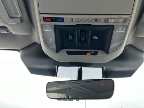 Used 2023 Subaru Forester Limited image 31