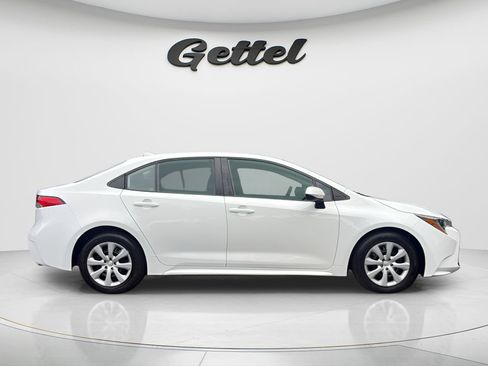 Used 2024 Toyota Corolla LE FWD image 4