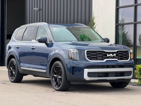 Used 2025 Kia Telluride S AWD/4WD image 4