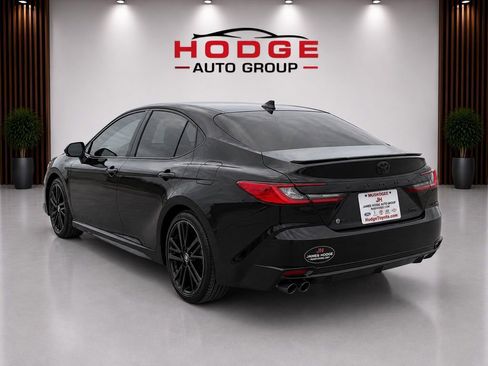 Used 2025 Toyota Camry XSE FWD image 7