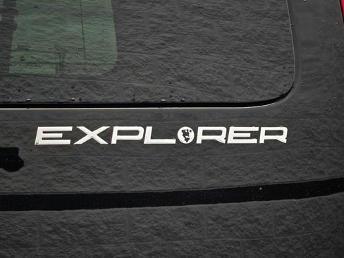 New 2025 GMC Savana 2500 w/ Driver Convenience Package image 16