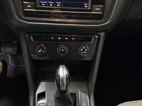 Used 2019 Volkswagen Tiguan S image 23