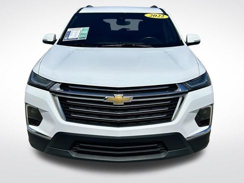 Used 2022 Chevrolet Traverse LT FWD image 2