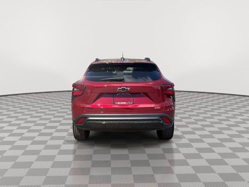 Certified 2024 Chevrolet Trax RS w/ Sunroof Package FWD image 9