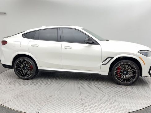 Used 2021 BMW X6 M w/ Competition Package image 9