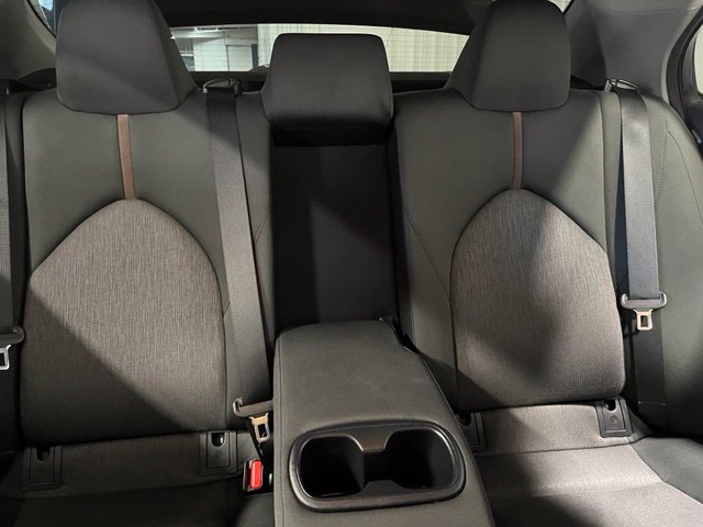 Used 2018 Toyota Camry LE FWD image 12