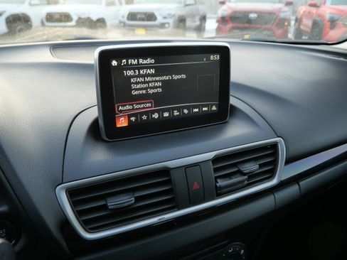 Used 2015 MAZDA MAZDA3 i Sport image 22