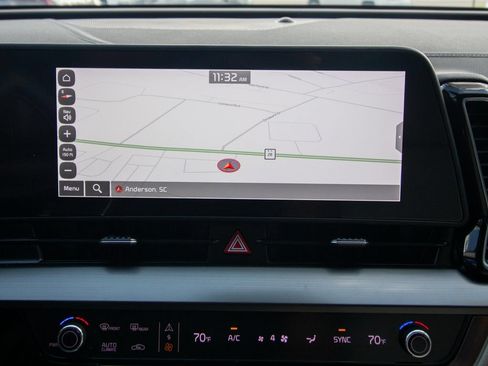 Used 2025 Kia Sportage EX FWD image 29