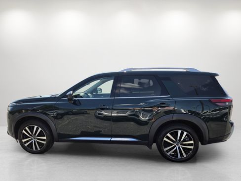 Used 2023 Nissan Pathfinder Platinum AWD/4WD image 8