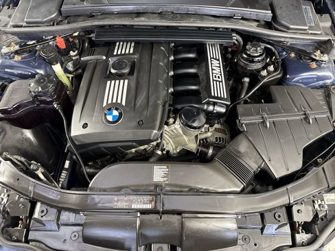 Used 2011 BMW 328i xDrive Sedan AWD/4WD image 21
