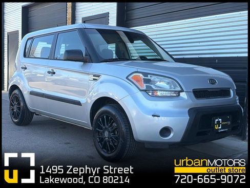Used 2011 Kia Soul FWD image 1