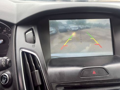 Used 2018 Ford Focus Titanium FWD image 33