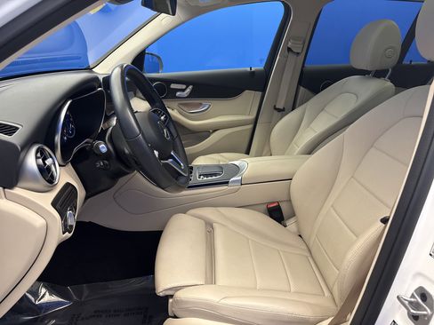 Used 2022 Mercedes-Benz GLC 300 4MATIC image 13