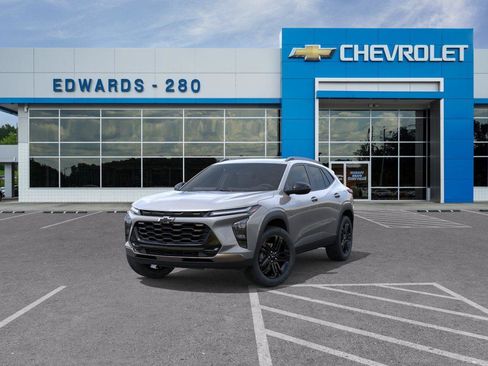 New 2026 Chevrolet Trax ACTIV w/ Sunroof Package FWD image 8
