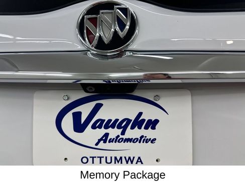Used 2023 Buick Enclave Premium AWD/4WD image 17