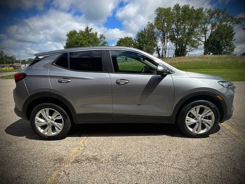 Used 2025 Buick Encore GX Preferred AWD/4WD image 6