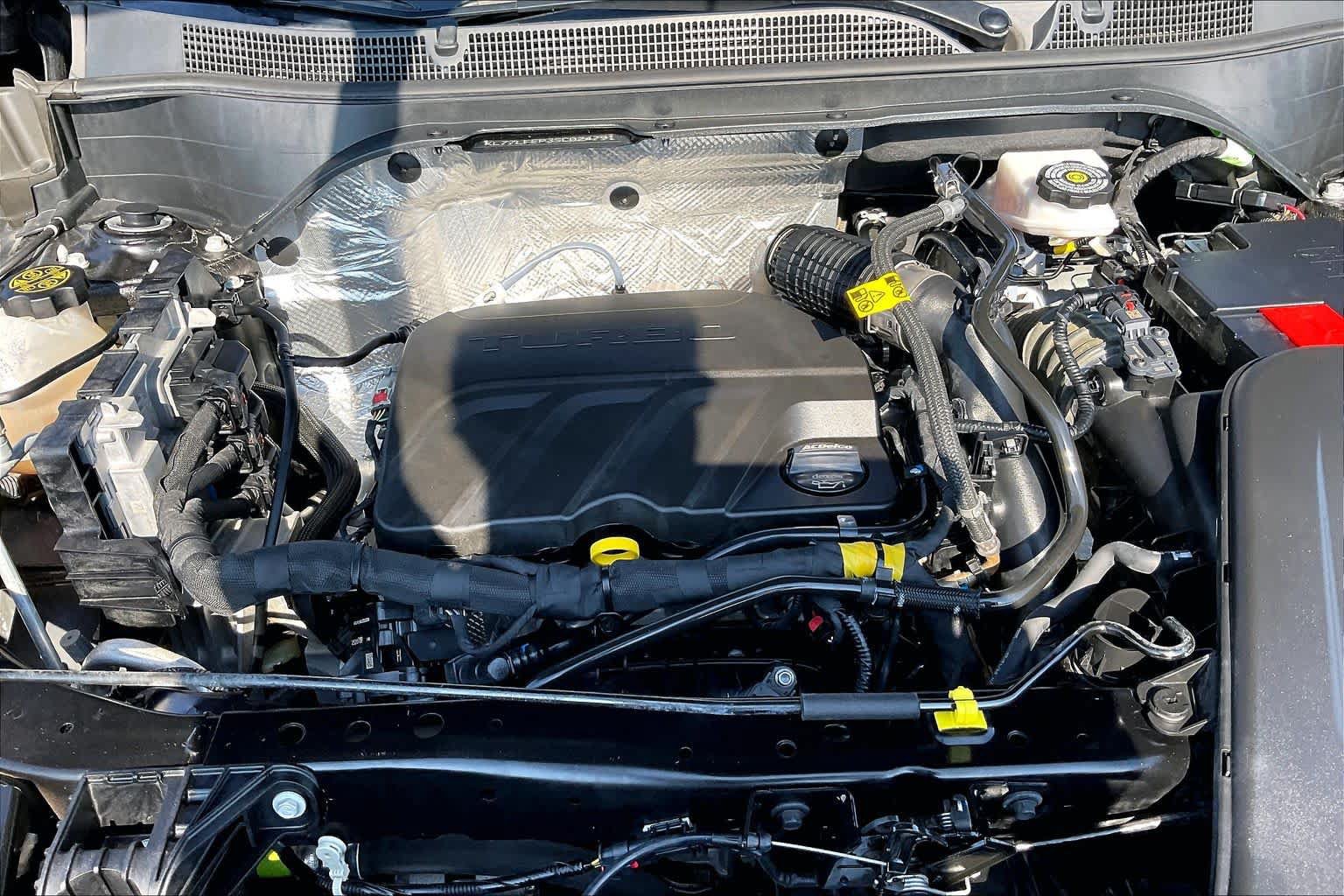 Used 2025 Chevrolet Trax LS FWD image 31