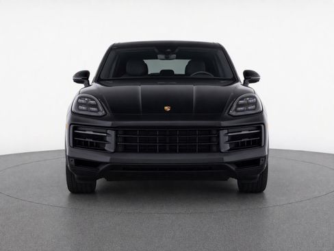 Certified 2024 Porsche Cayenne Coupe AWD/4WD image 5