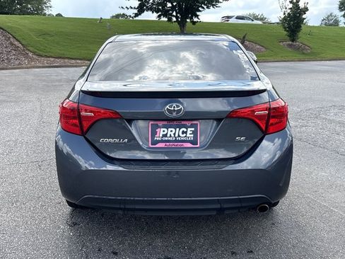 Used 2017 Toyota Corolla SE w/ Carpet Mat Package (TMS) FWD image 4