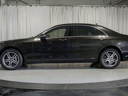 Used 2016 Mercedes-Benz S 550 4MATIC Sedan image 5
