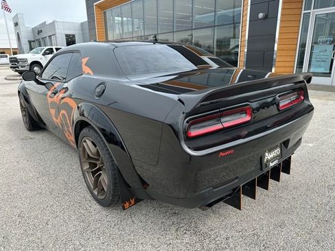 Used 2022 Dodge Challenger SRT Hellcat RWD image 9