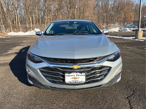Used 2022 Chevrolet Malibu LT image 3