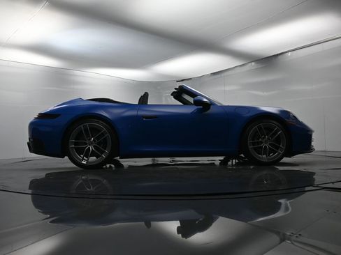 Used 2025 Porsche 911 Carrera image 57