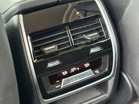 Used 2020 BMW X7 xDrive40i AWD/4WD image 13