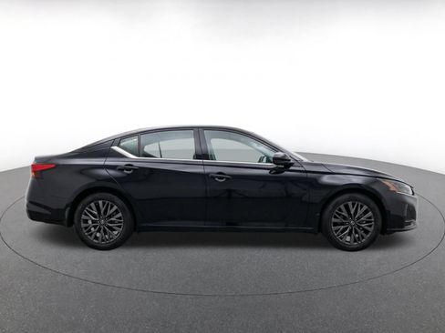 Used 2026 Nissan Altima 2.5 SV FWD image 8