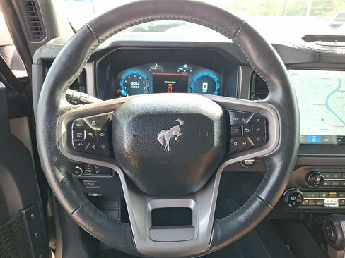 Used 2025 Ford Bronco Badlands AWD/4WD image 18