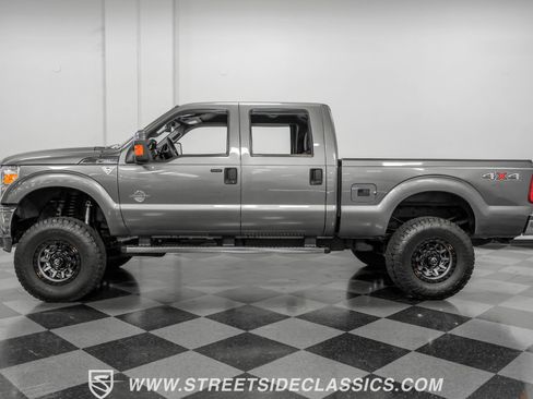Used 2011 Ford F250 XLT w/ XLT Appearance Pkg image 2