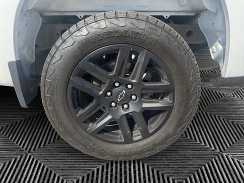 Used 2024 Chevrolet Silverado 1500 Custom w/ Turbomax Blackout Package image 14