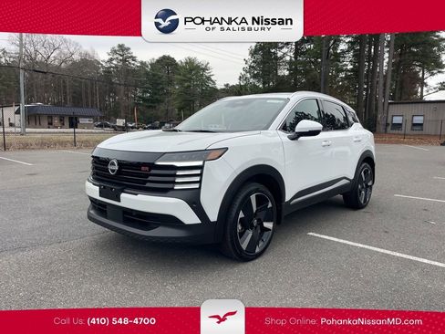 Certified 2025 Nissan Kicks SR image 1