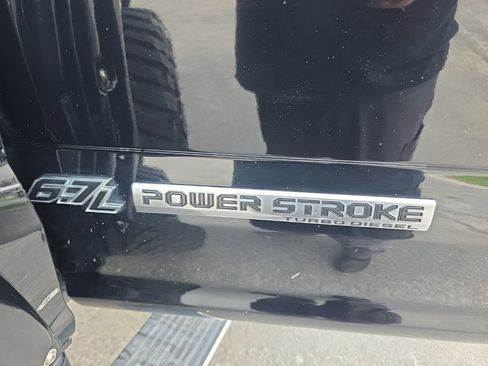 Used 2017 Ford F250 Platinum w/ Platinum Ultimate Package image 12