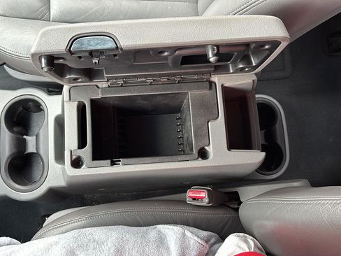 Used 2005 Dodge Durango SXT image 30