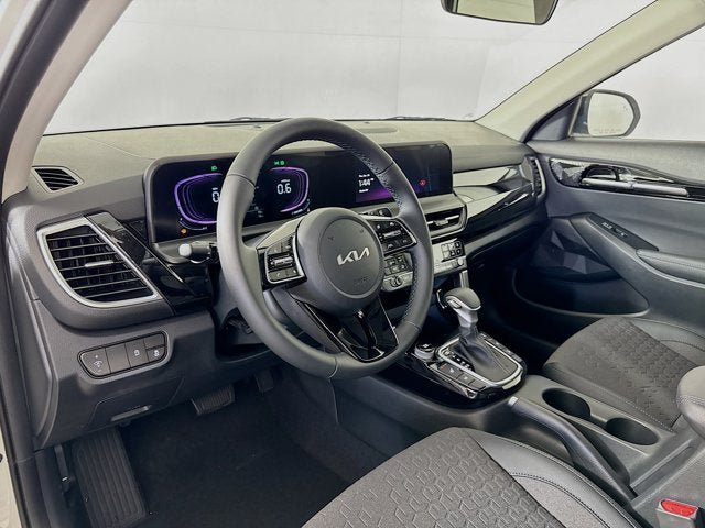 Certified 2025 Kia Seltos S AWD/4WD image 9