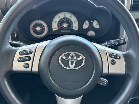 Used 2014 Toyota FJ Cruiser 4WD w/ Convenience Package image 20