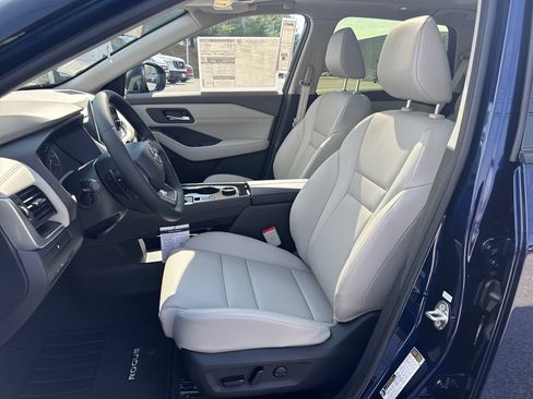 New 2026 Nissan Rogue Dark Armor AWD/4WD image 10