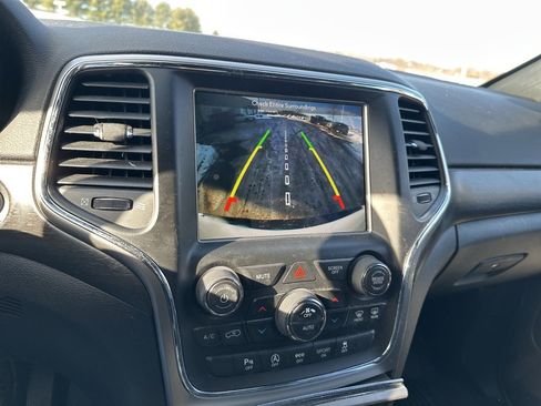 Used 2018 Jeep Grand Cherokee Altitude image 10