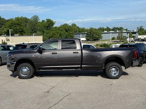 Used 2026 RAM 3500 Tradesman AWD/4WD image 2