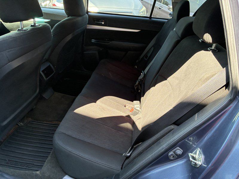 Used 2014 Subaru Outback 2.5i Premium AWD/4WD image 13