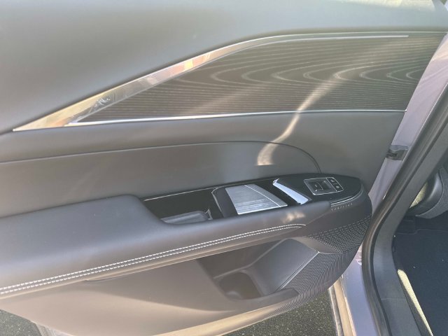 Certified 2024 Cadillac Lyriq Luxury AWD/4WD image 10