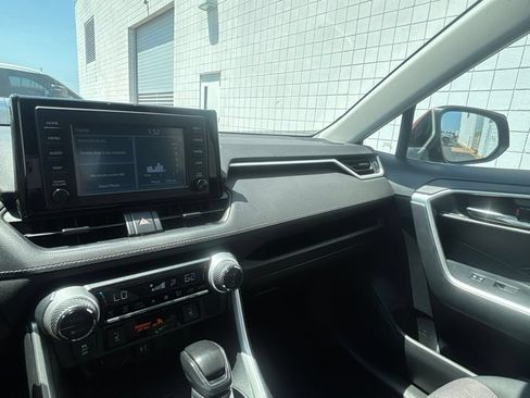 Used 2019 Toyota RAV4 XLE w/ Convenience Package AWD/4WD image 16