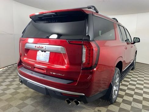 Used 2023 GMC Yukon XL Denali AWD/4WD image 17