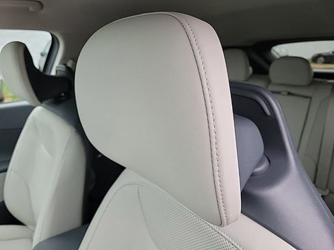 Used 2022 Kia EV6 Wind image 23