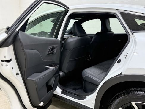 Used 2024 Toyota Crown XLE image 18