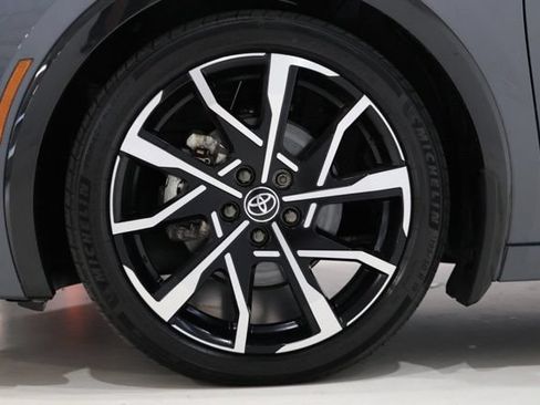 Used 2024 Toyota Prius Prime FWD image 11