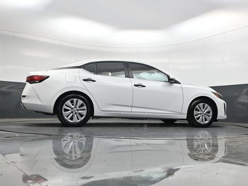 Used 2025 Nissan Sentra S FWD image 41