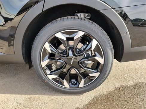 Certified 2025 Kia Sorento SX FWD image 27