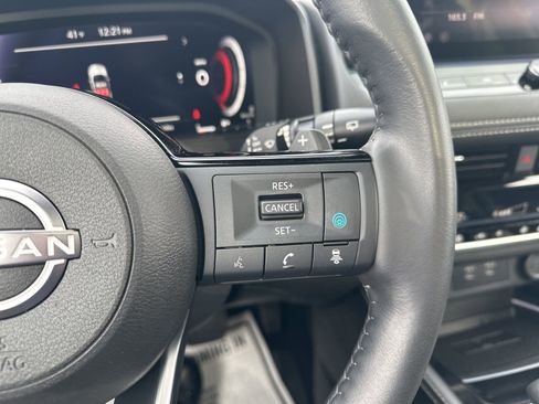 Used 2024 Nissan Rogue Platinum image 45